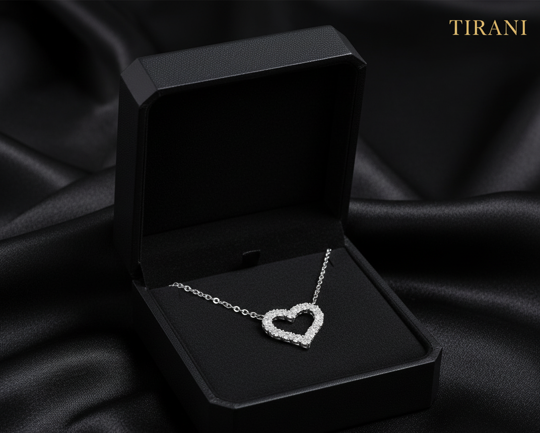 Mi Amor Moissanite Necklace